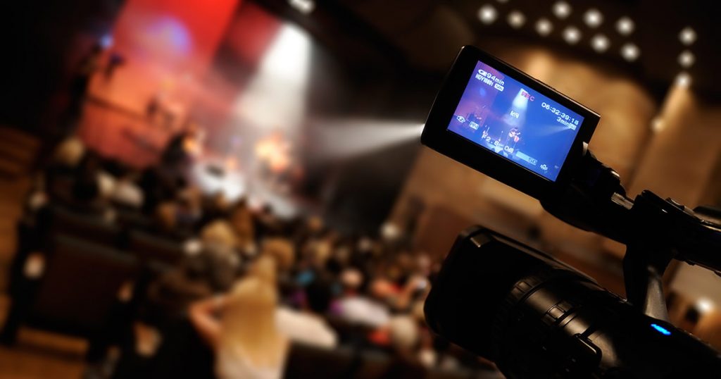 Brands Embrace Live Video to Keep Shoppers Engaged